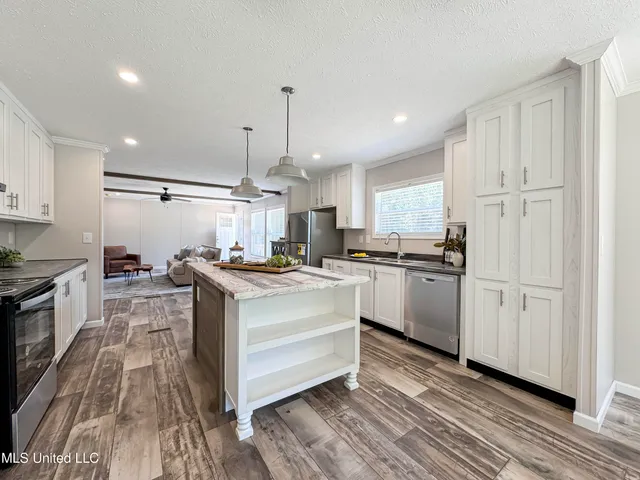 $214,900 | 108 Brumley Lane, Mize, MS 39116