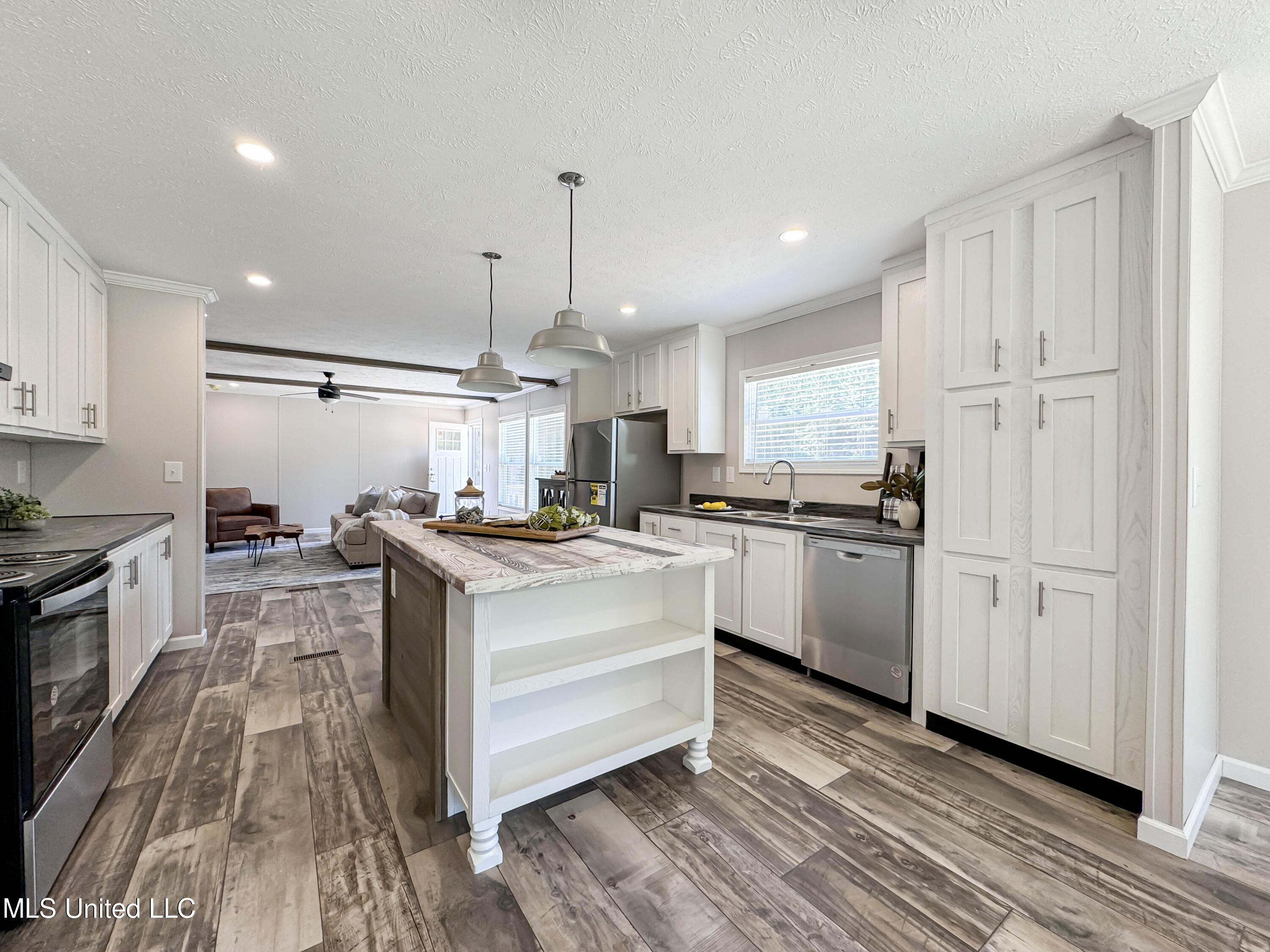 108 Brumley Lane Mize, MS 39116 - Photo 10 of 37 IMG_7226