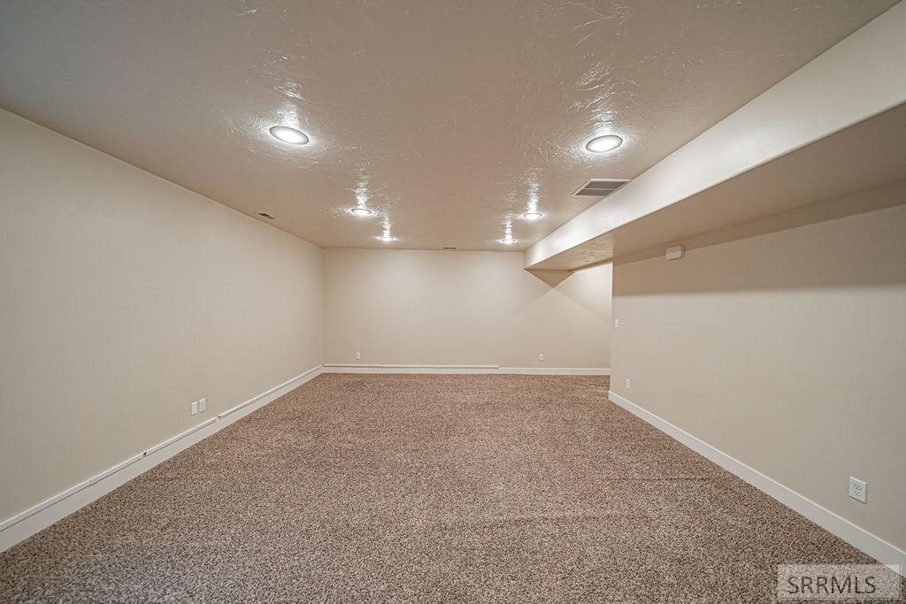 2735 North Waverly Road Idaho Falls, ID 83401 - Photo 41 of 64