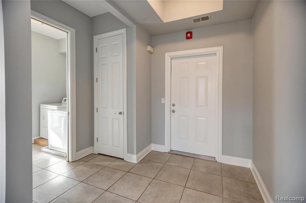 3966 Trumbull, Unit 2 Detroit, MI 48208 - Photo 2 of 34