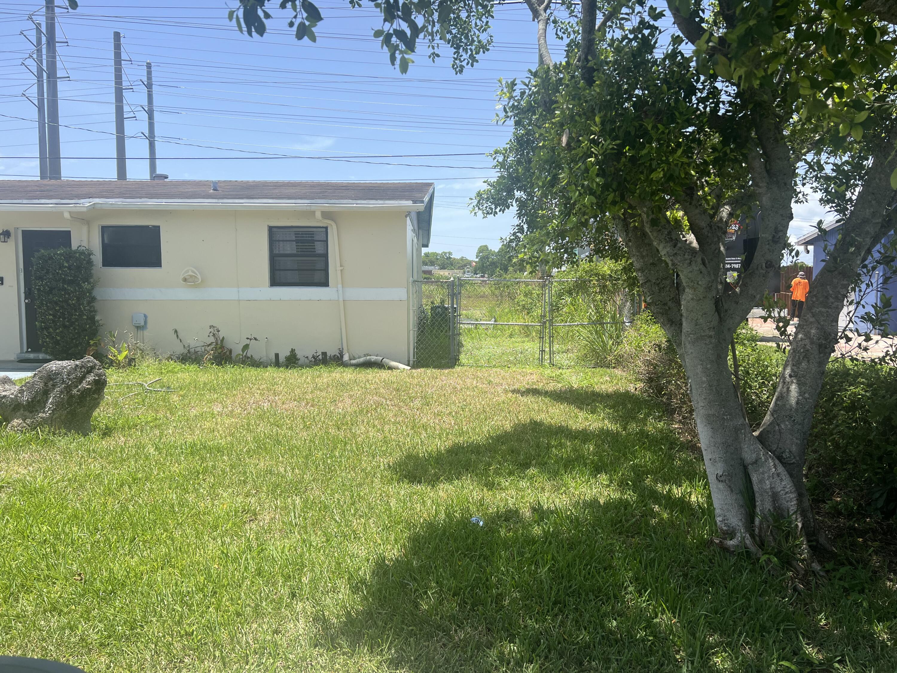 1131 West 1st Street Riviera Beach, FL 33404 - Photo 18 of 18 IMG_5737