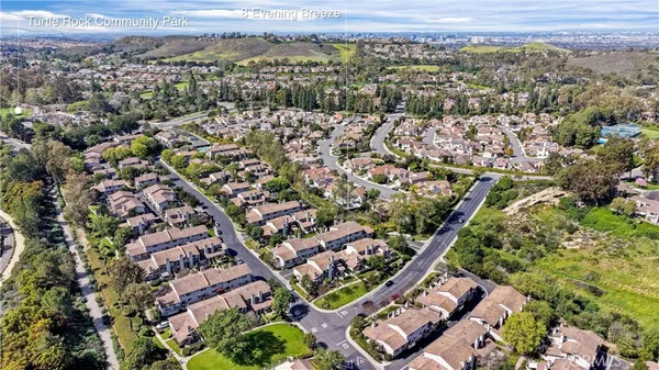 $1,099,000 | 8 Evening Breeze, Irvine, CA 92603