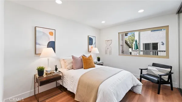 $1,099,000 | 8 Evening Breeze, Irvine, CA 92603