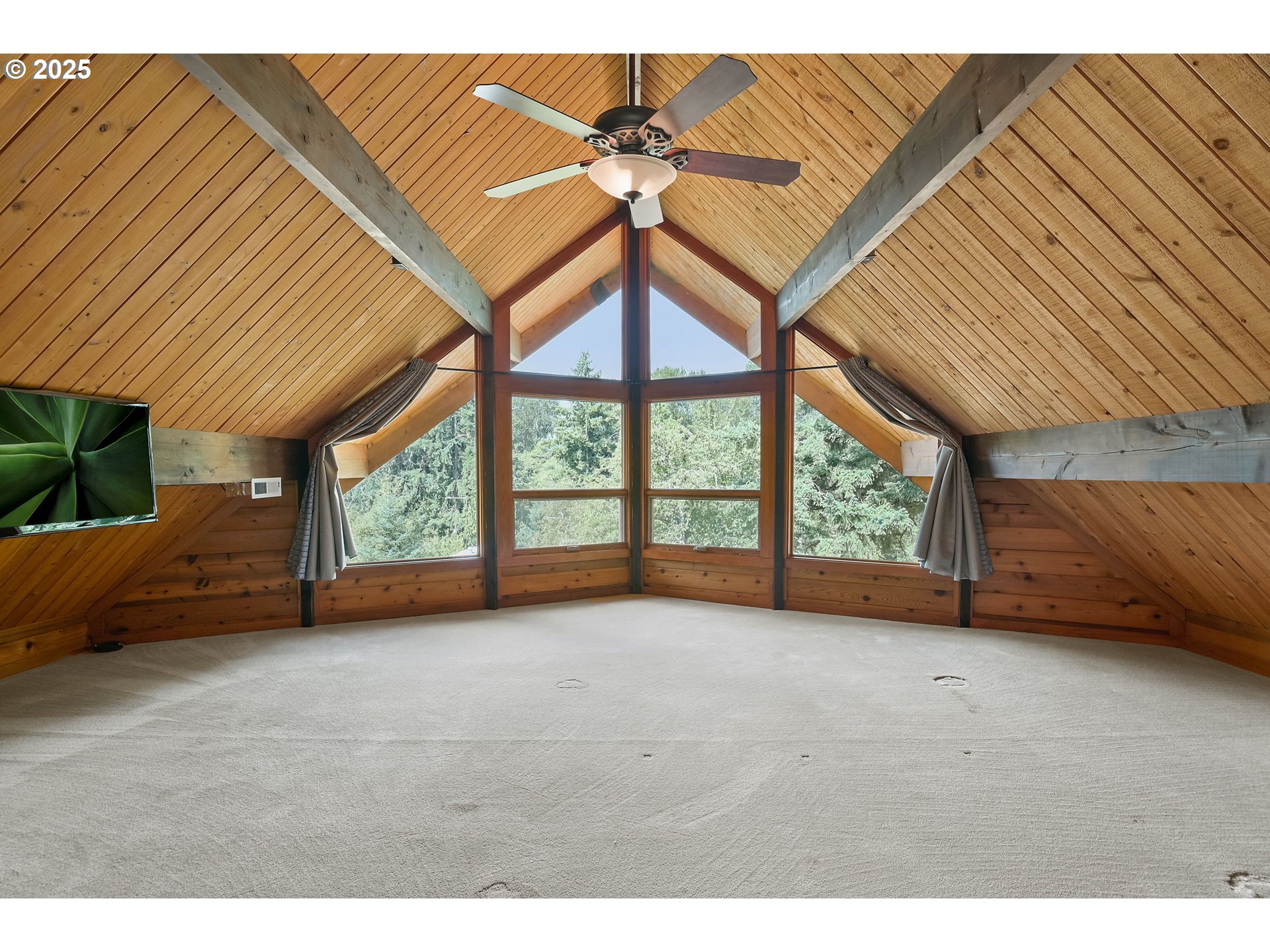 300 Modrow Road Kalama, WA 98625 - Photo 19 of 48 Owner's Suite Bedroom