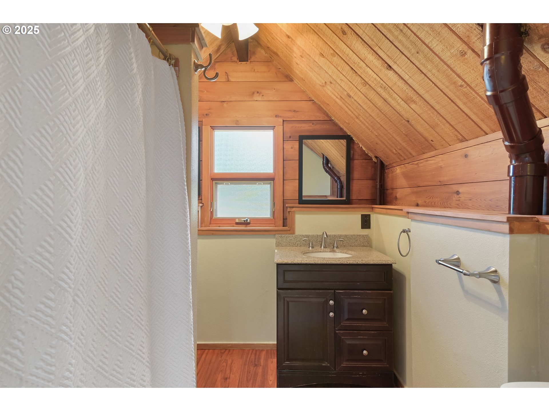 300 Modrow Road Kalama, WA 98625 - Photo 26 of 48 Bathroom