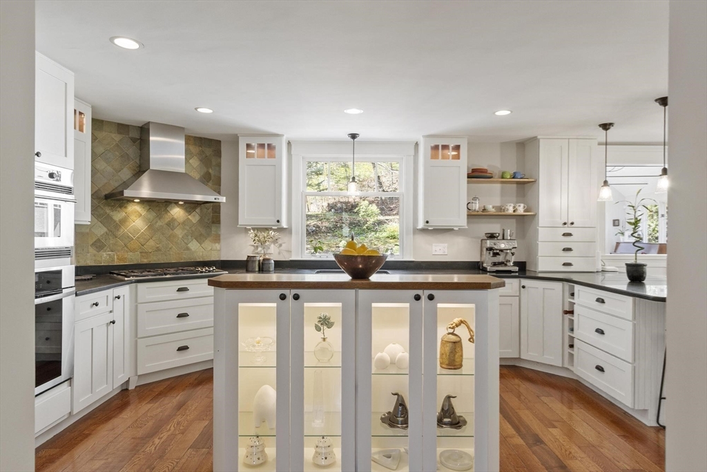16 Hastings Road Lexington, MA 02421 - Photo 13 of 40