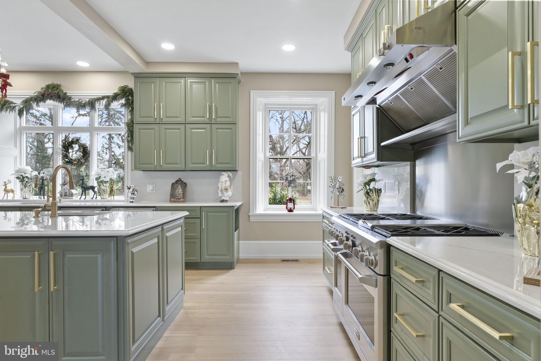 231 Woodlane Road Edgewater Park, NJ 08010 - Photo 18 of 95