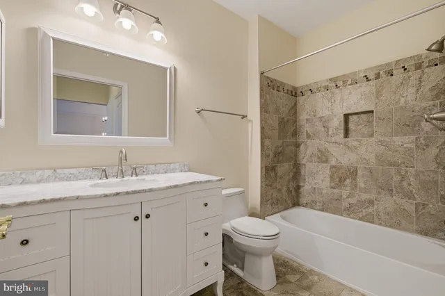 $425,000 | 6150 Shadywood, Unit 401, Elkridge, MD 21075