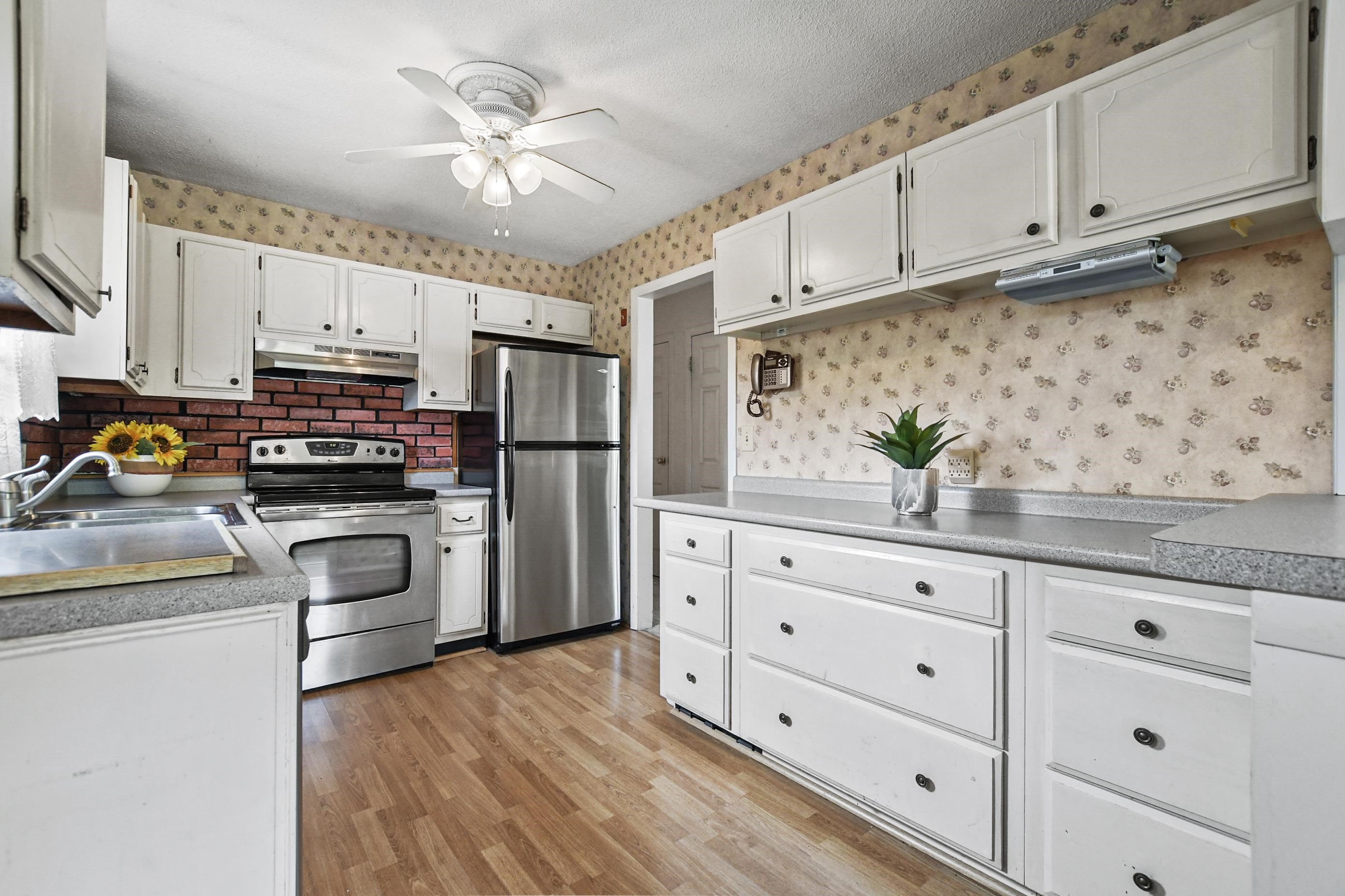 1 Ridgeview Avenue Salem, NH 03079 - Photo 14 of 33 Gallery Image 14