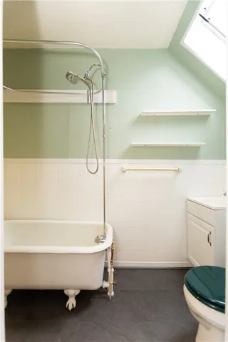 $1,800 | 258 Pawtucket Avenue, Unit 2, East Providence, RI 02916