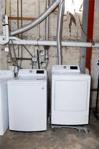 $1,800 | 258 Pawtucket Avenue, Unit 2, East Providence, RI 02916