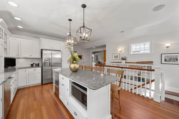 $2,699,000 | 104 Standish Street, Duxbury, MA 02332