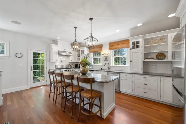 $2,699,000 | 104 Standish Street, Duxbury, MA 02332