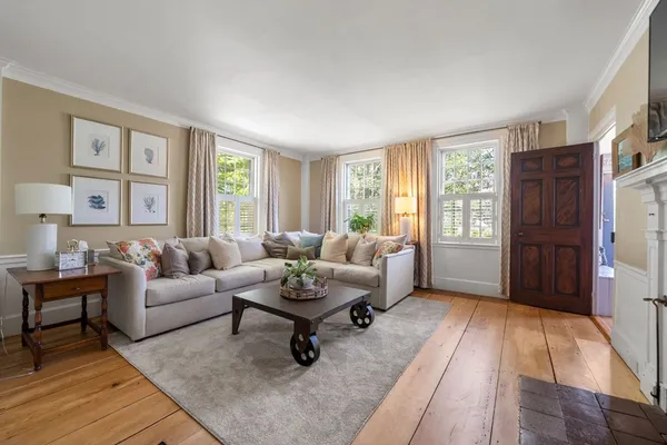$2,699,000 | 104 Standish Street, Duxbury, MA 02332