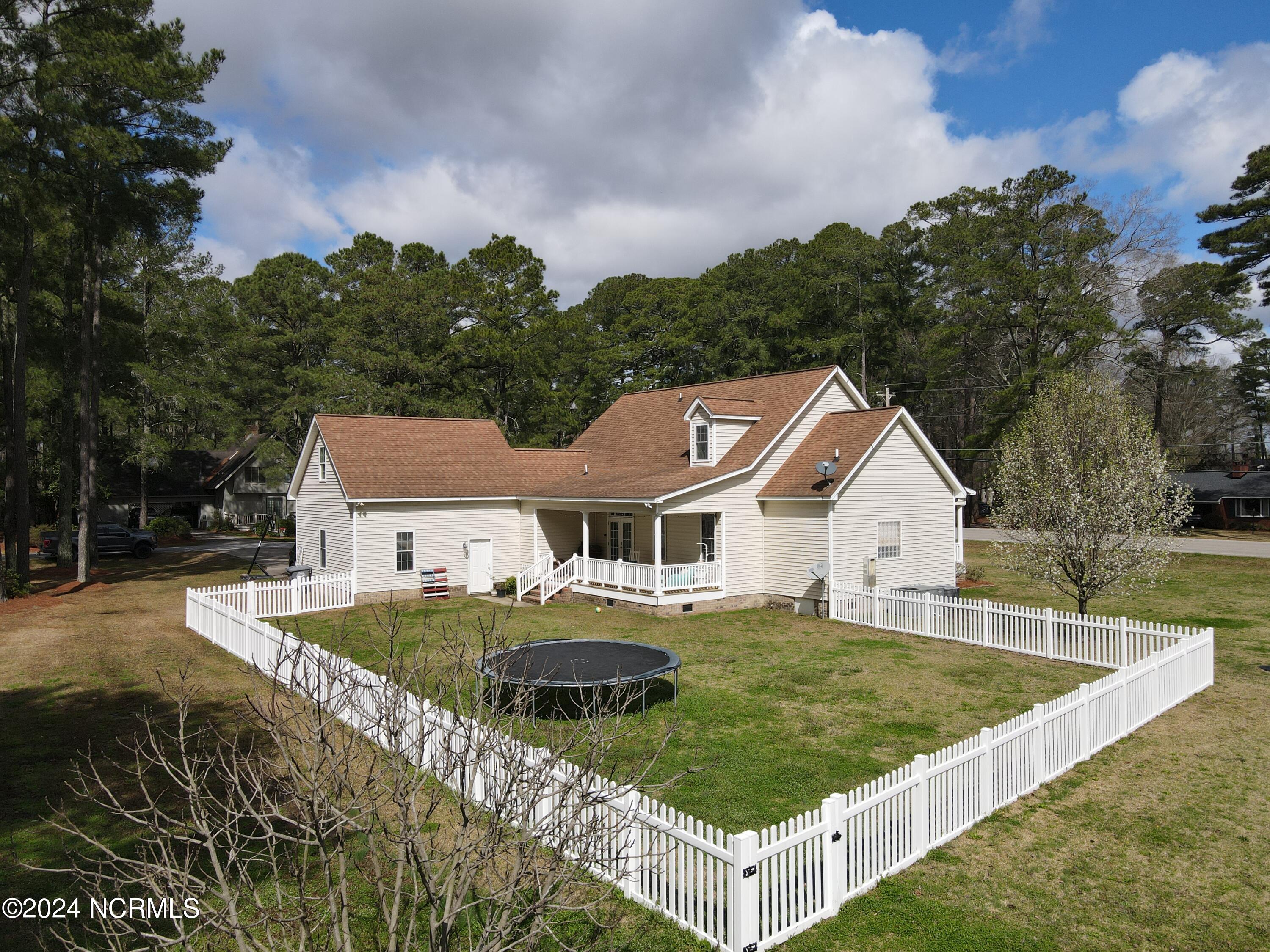 402 Confederate Street Windsor, NC 27983 - Photo 12 of 61 Rear