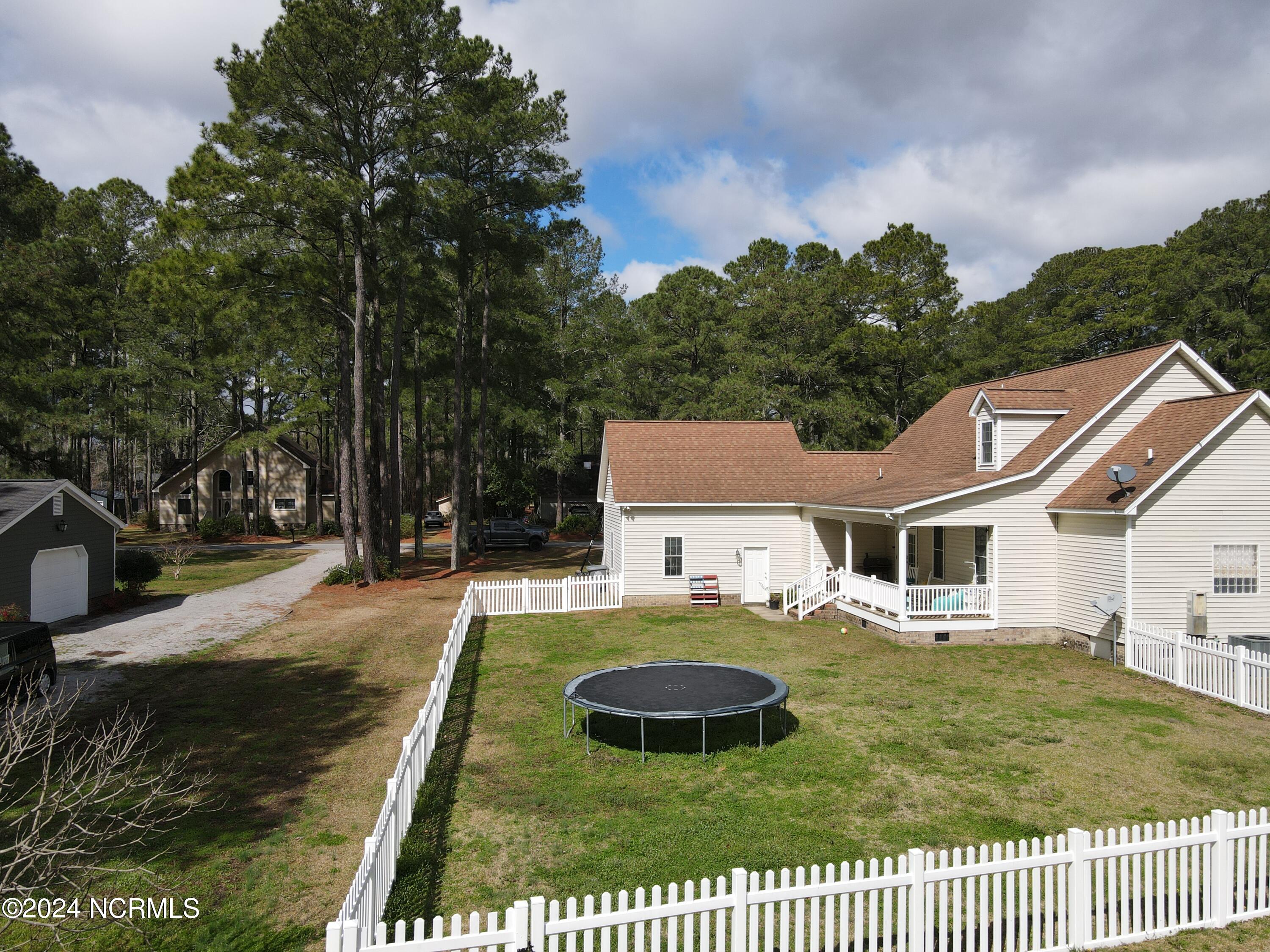 402 Confederate Street Windsor, NC 27983 - Photo 13 of 61 Rear