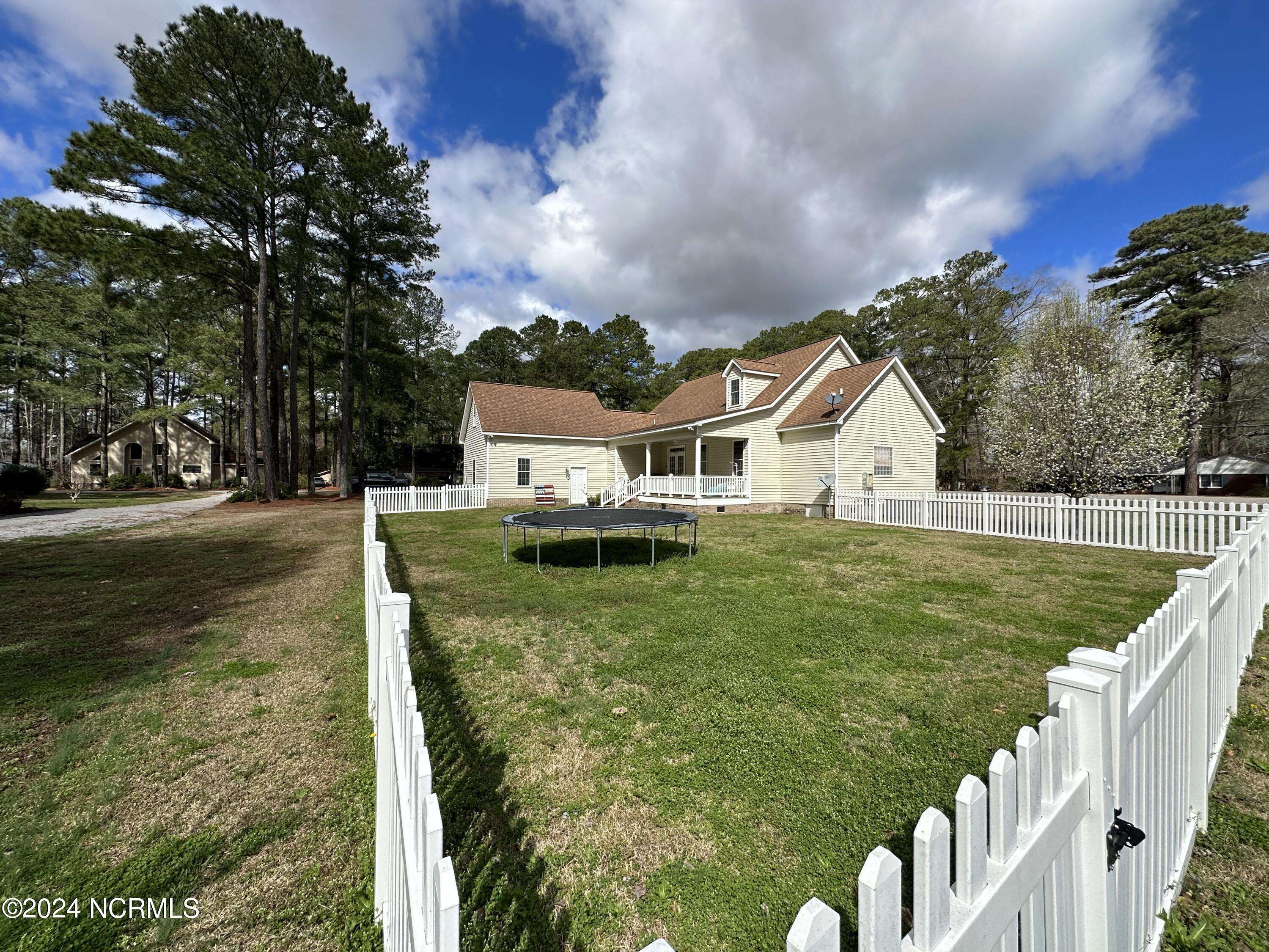 402 Confederate Street Windsor, NC 27983 - Photo 14 of 61 Rear