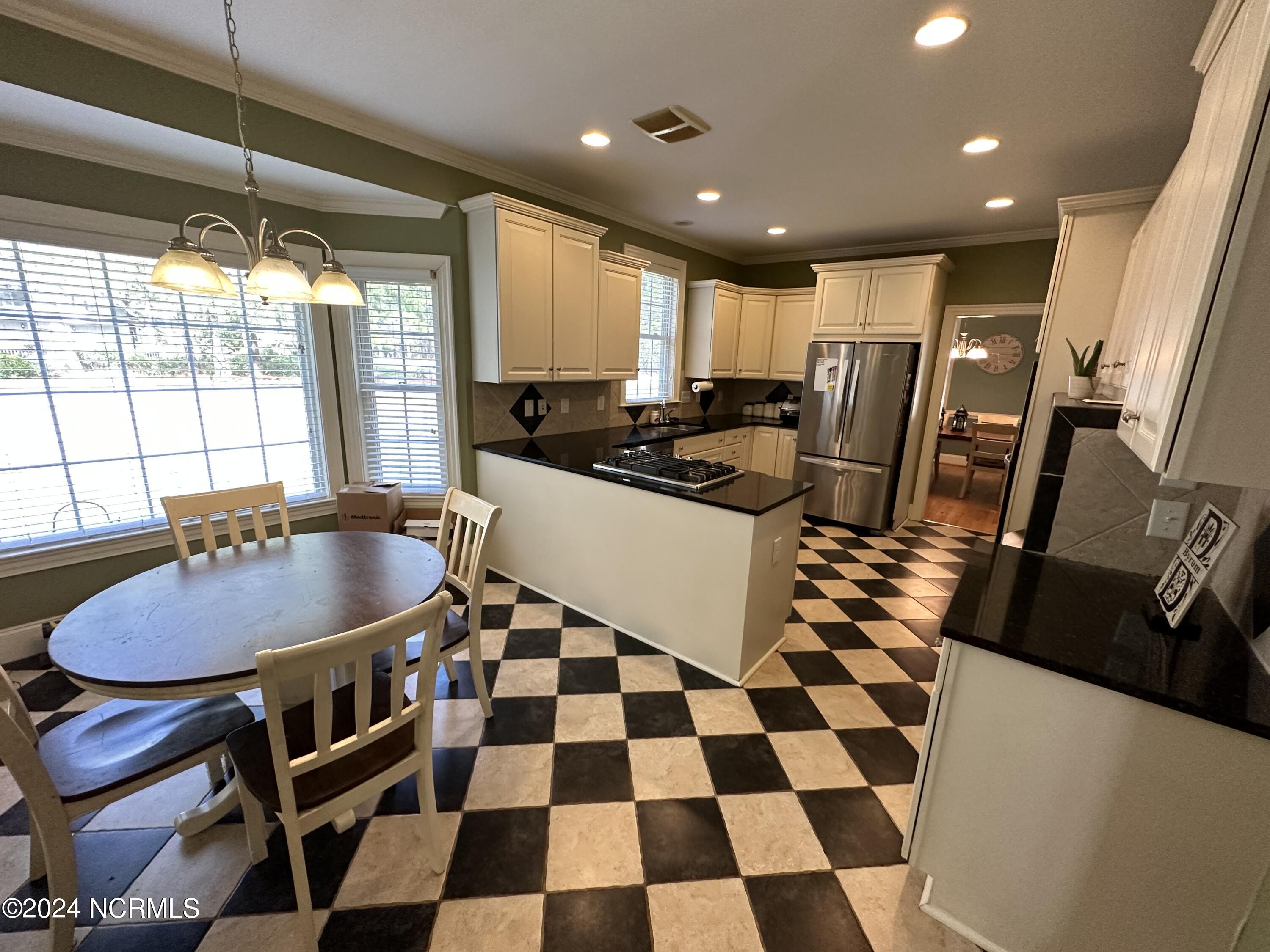 402 Confederate Street Windsor, NC 27983 - Photo 24 of 61 Kitchen