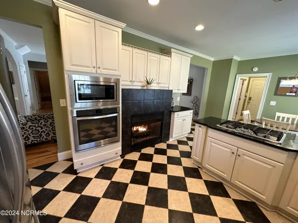 $320,000 | 402 Confederate Street, Windsor, NC 27983