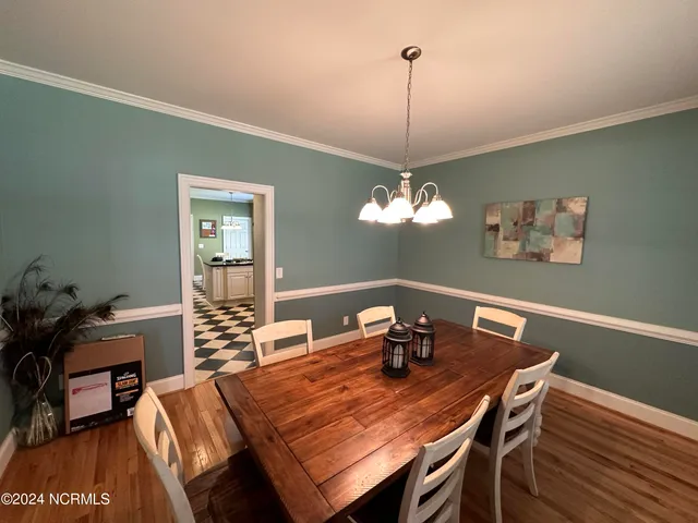 $320,000 | 402 Confederate Street, Windsor, NC 27983