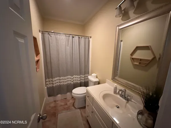 $320,000 | 402 Confederate Street, Windsor, NC 27983
