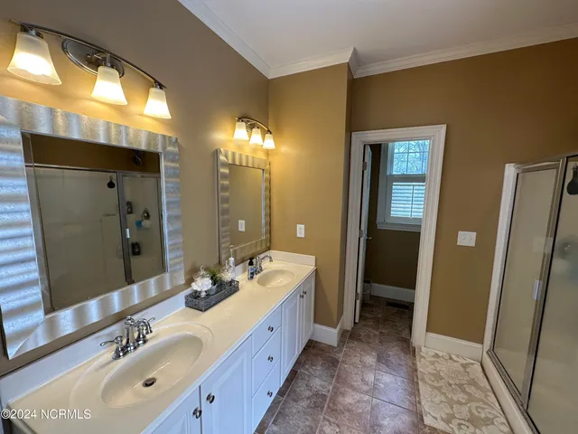 $320,000 | 402 Confederate Street, Windsor, NC 27983