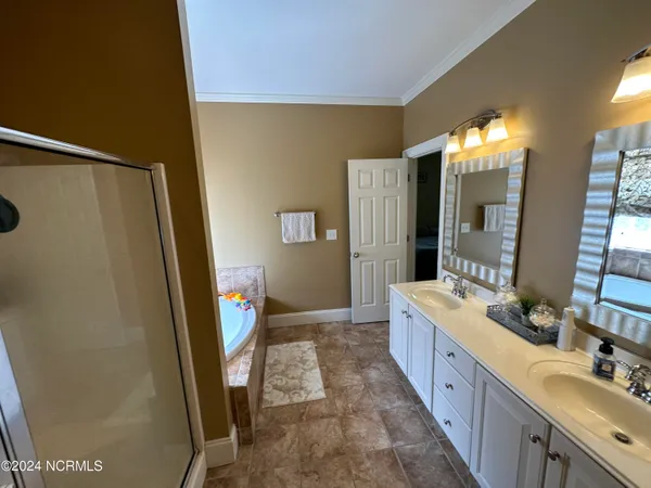 $320,000 | 402 Confederate Street, Windsor, NC 27983