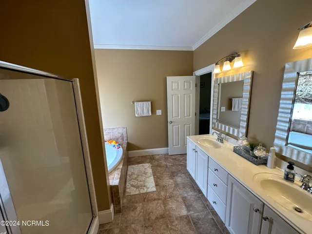 $320,000 | 402 Confederate Street, Windsor, NC 27983