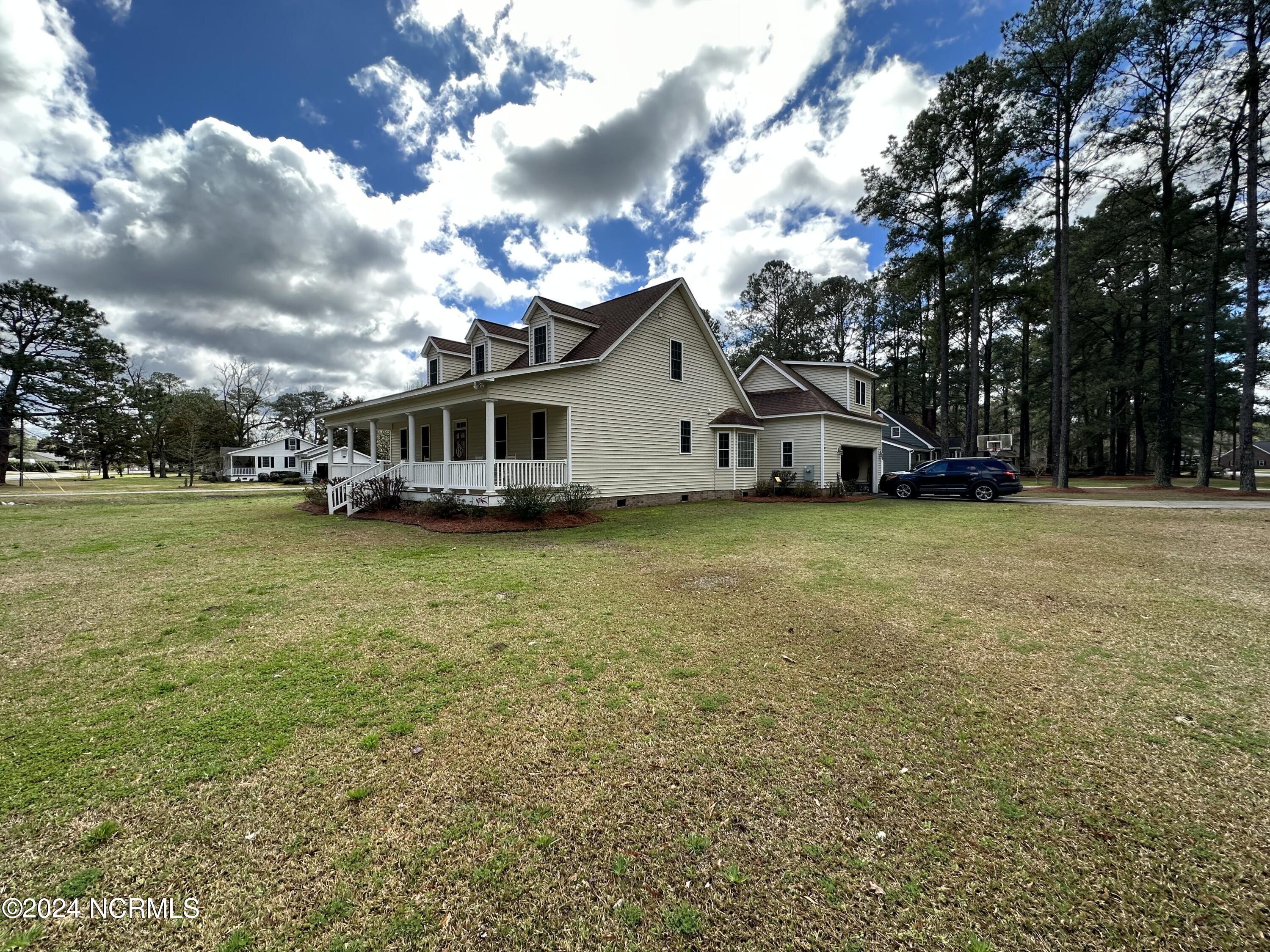 402 Confederate Street Windsor, NC 27983 - Photo 7 of 61 Side