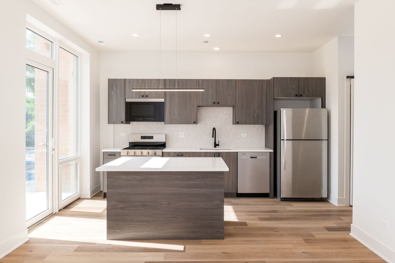 224 South Ashland Avenue, Unit 201 Chicago, IL 60607 - Photo 9 of 21