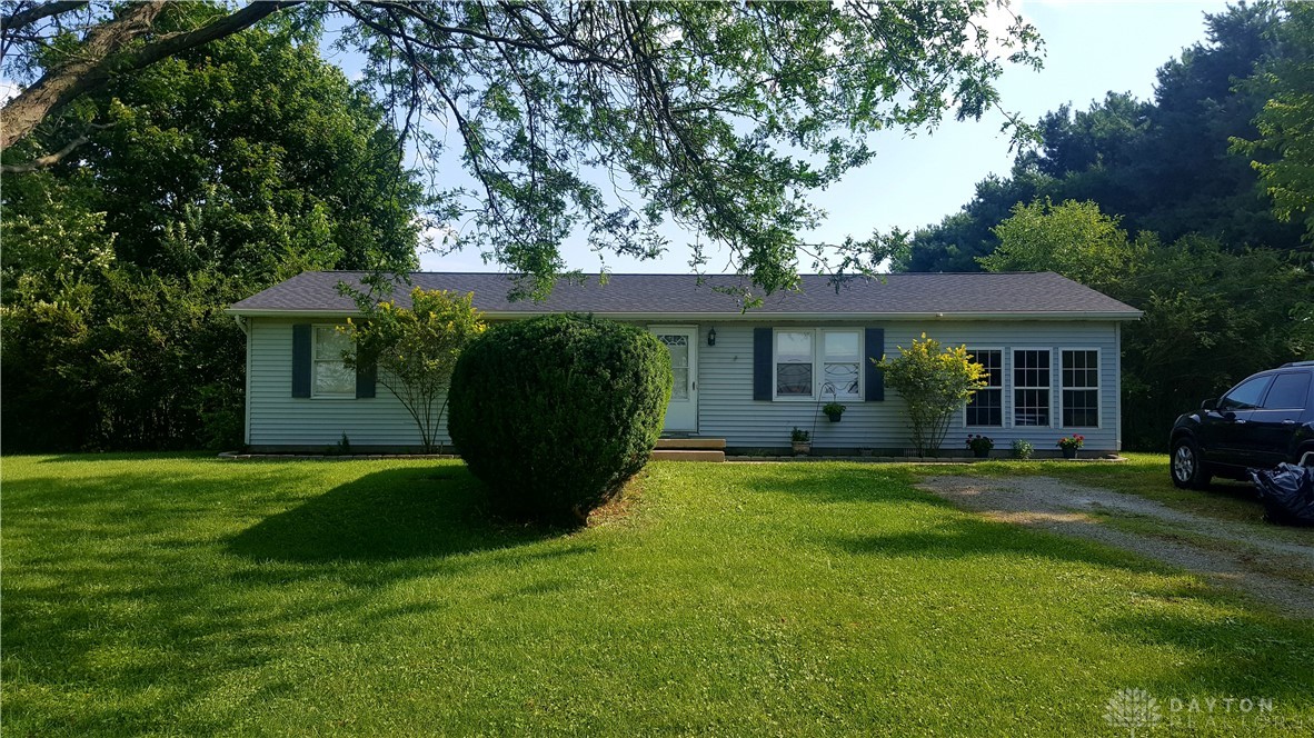 2325 Willow Road Springfield, OH 45502 - Photo 2 of 13 front