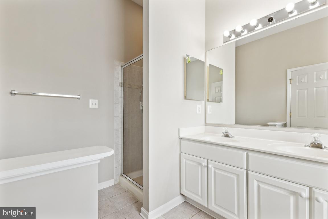 663 Springhouse Square Southeast Leesburg, VA 20175 - Photo 17 of 26 Gallery Image 17