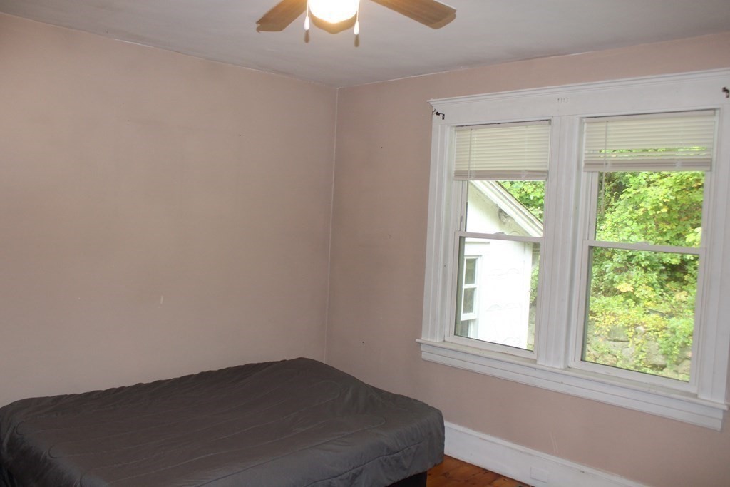 321 Easthampton Road Northampton, MA 01062 - Photo 10 of 15