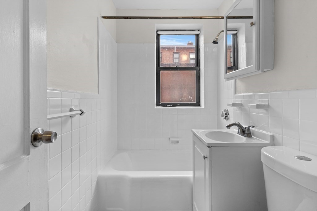 15 Victory Road, Unit 41 Boston, MA 02122 - Photo 6 of 9