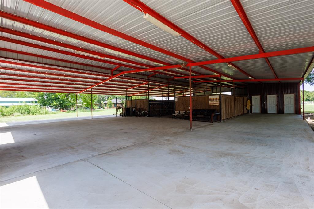 Tbd Palmyra Road Palmer, TX 75152 - Photo 10 of 31 a view of a garage