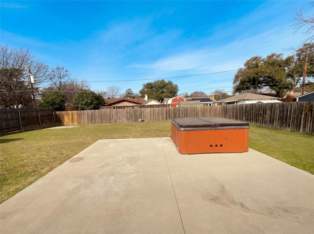 8541 Strathmore Drive Dallas, TX 75238 - Photo 7 of 17