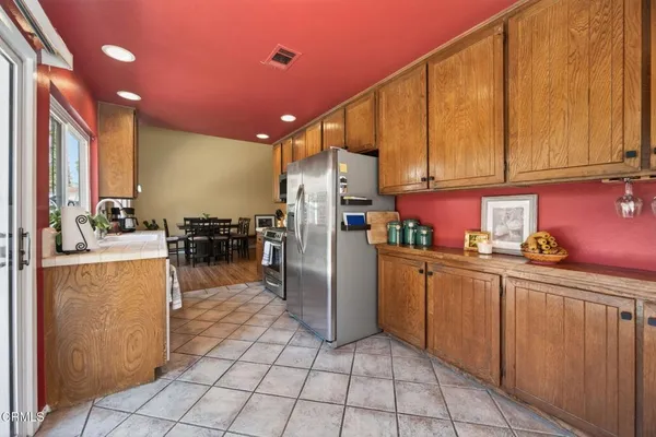 $939,000 | 1570 Burning Tree Drive, Thousand Oaks, CA 91362