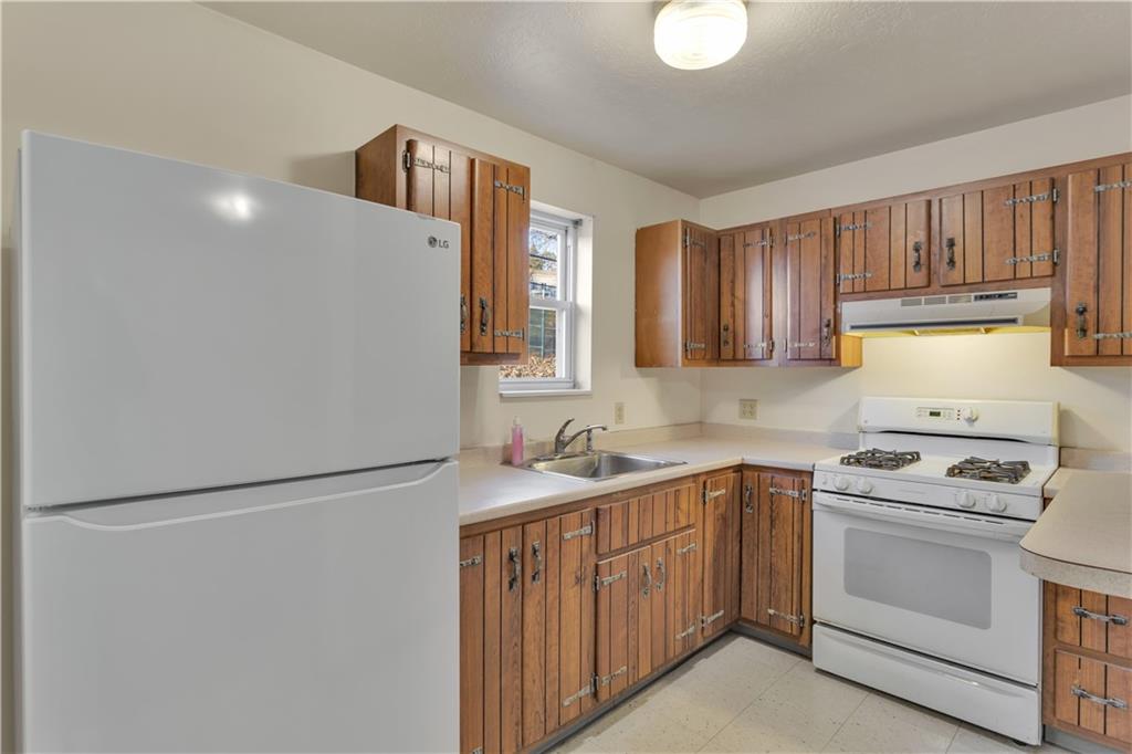 2639 Mt Troy Road Pittsburgh, PA 15212 - Photo 12 of 31 Unit #1 - kitchen offers a brand new refrigerator