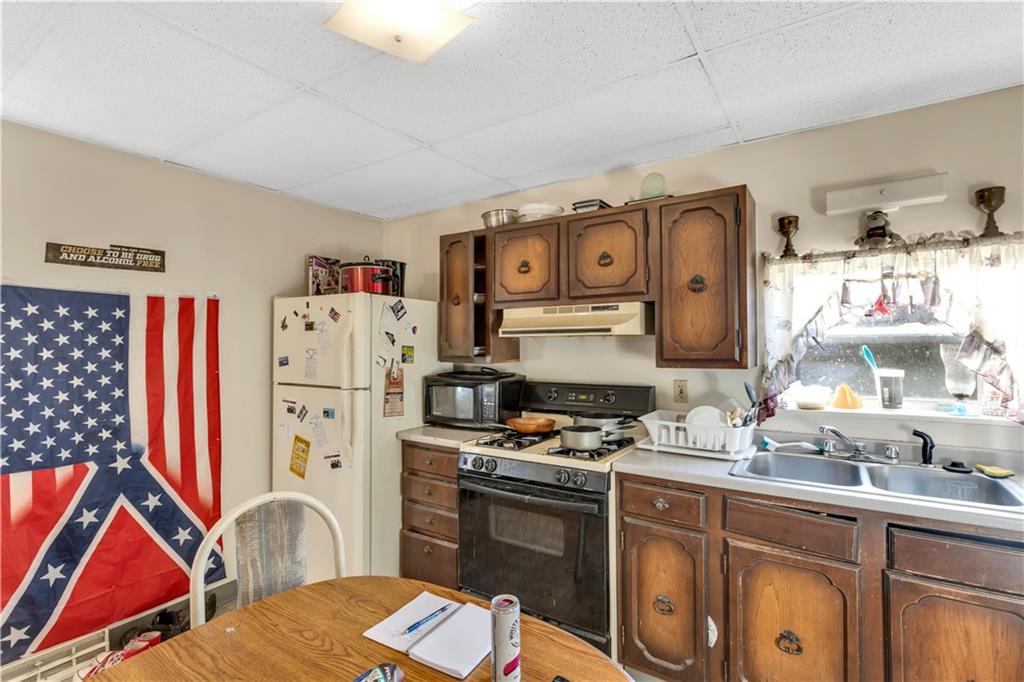 2639 Mt Troy Road Pittsburgh, PA 15212 - Photo 23 of 31 Unit #2 - Kitchen measures 13'x10'