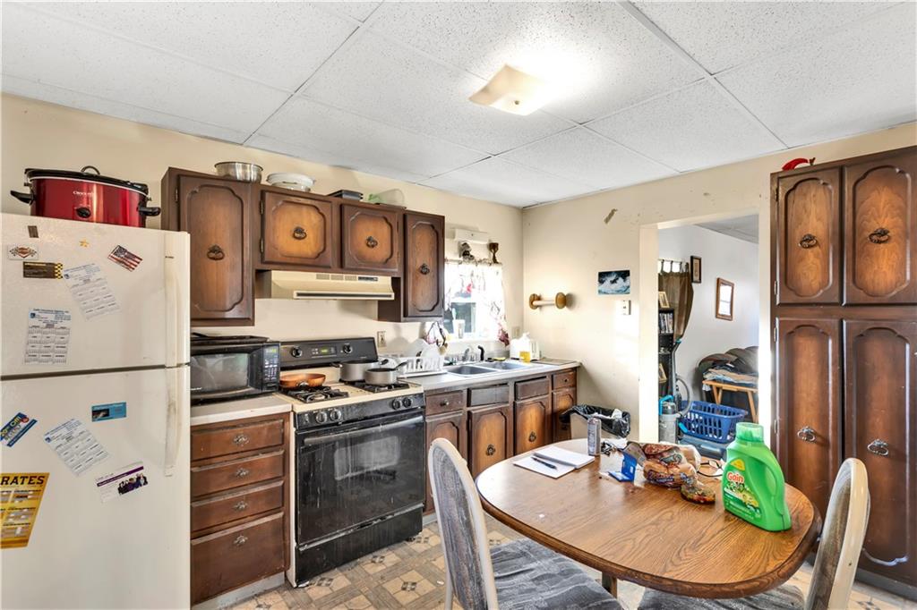 2639 Mt Troy Road Pittsburgh, PA 15212 - Photo 26 of 31 Unit #2 - Kitchen - all appliances convey