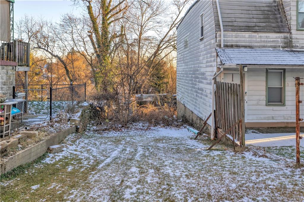 2639 Mt Troy Road Pittsburgh, PA 15212 - Photo 5 of 31 Backyard - survey available