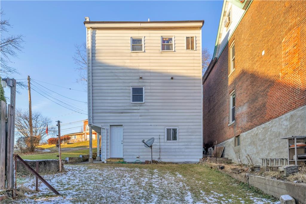 2639 Mt Troy Road Pittsburgh, PA 15212 - Photo 6 of 31 Back of the duplex - offers direct basement access with brand new door.
