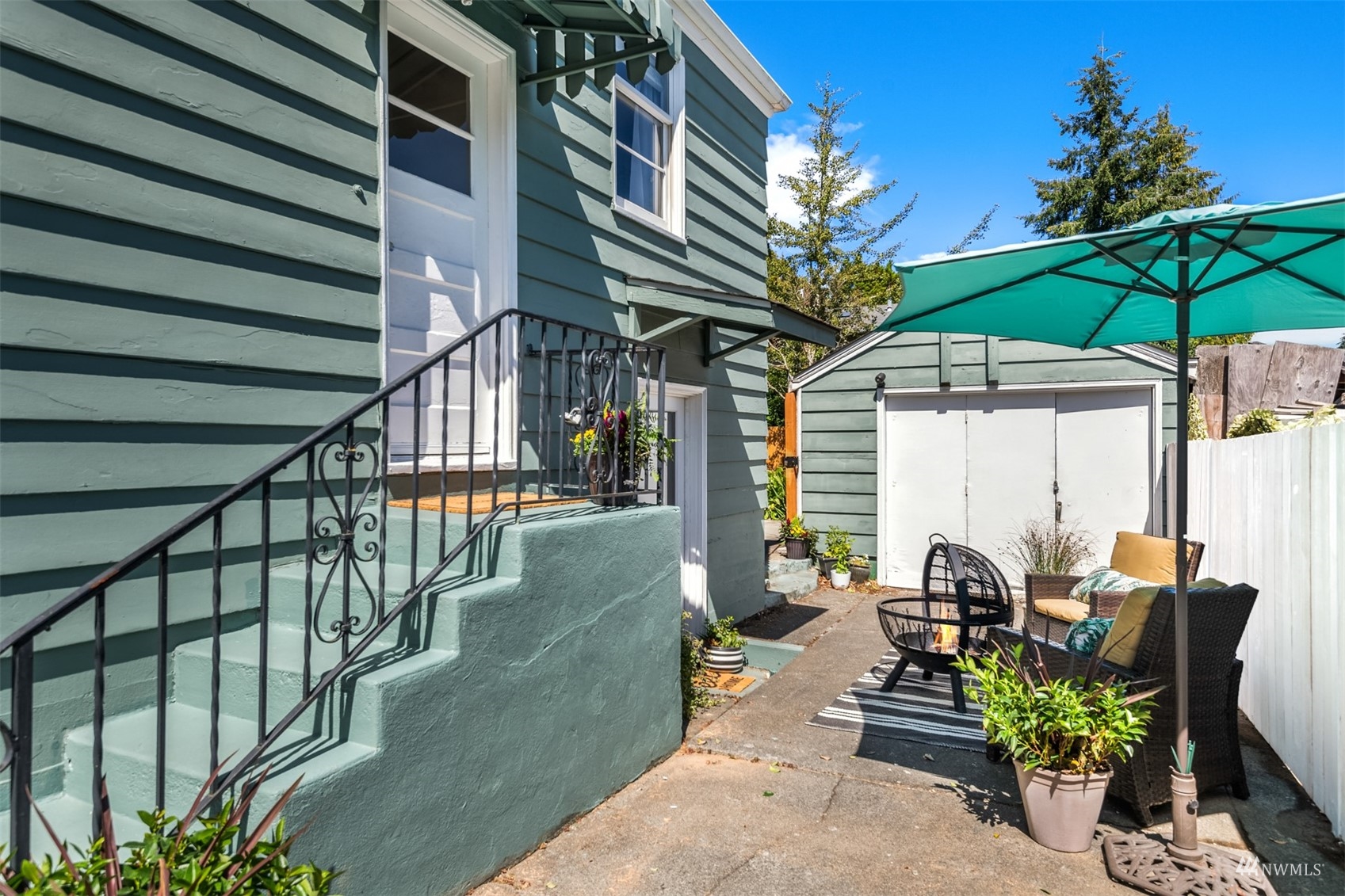 3912 Southwest Holden Street Seattle, WA 98136 - Photo 26 of 27 a view of outdoor space yard and deck