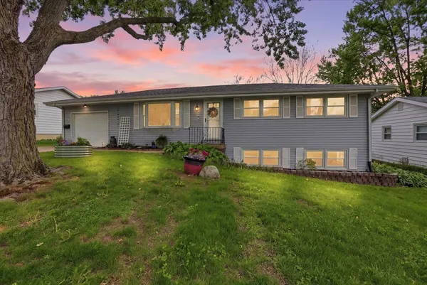$220,000 | 709 Kathleen Drive, Normal, IL 61761