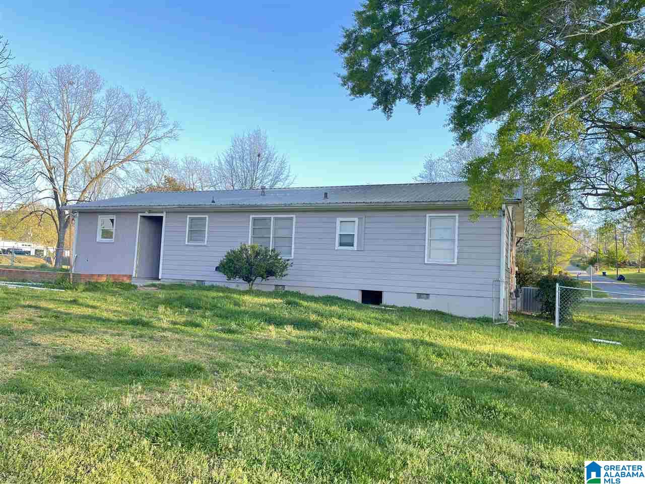 103 Adelaide Street Southwest Jacksonville, AL 36265 - Photo 1 of 17