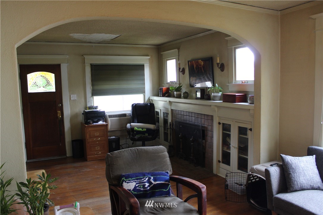 7920 Renton Avenue South Seattle, WA 98118 - Photo 2 of 25