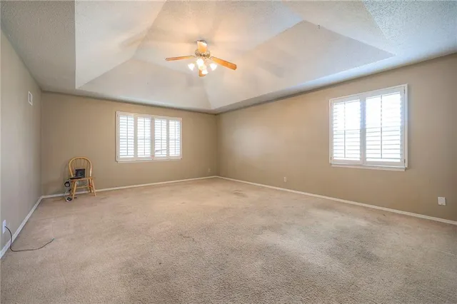 $229,900 | 10184 Haskins Street, Lenexa, KS 66215