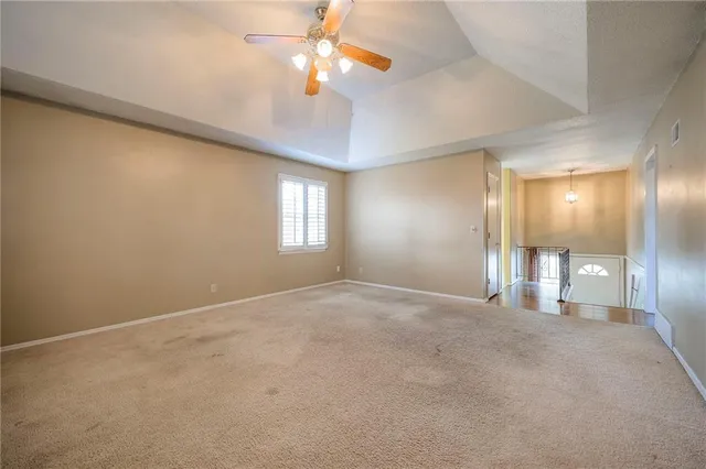 $229,900 | 10184 Haskins Street, Lenexa, KS 66215