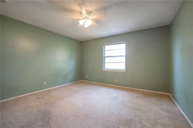 $229,900 | 10184 Haskins Street, Lenexa, KS 66215