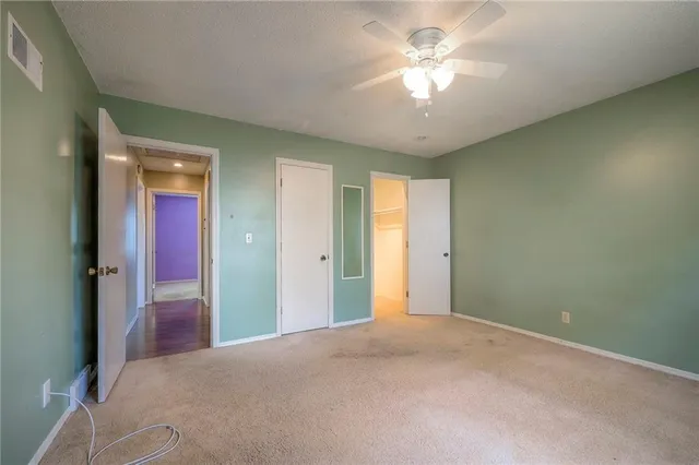 $229,900 | 10184 Haskins Street, Lenexa, KS 66215